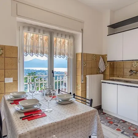 Apartment Cozy With View